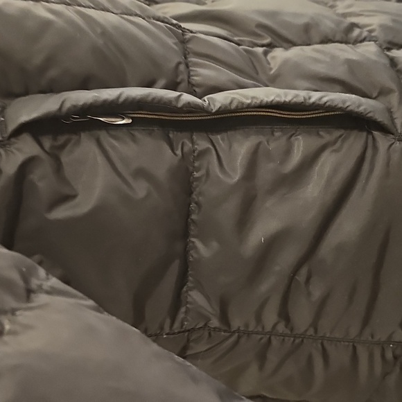 The North Face Women's Black Hooded Puffer Jacket 600 Fill - Picture 9 of 13